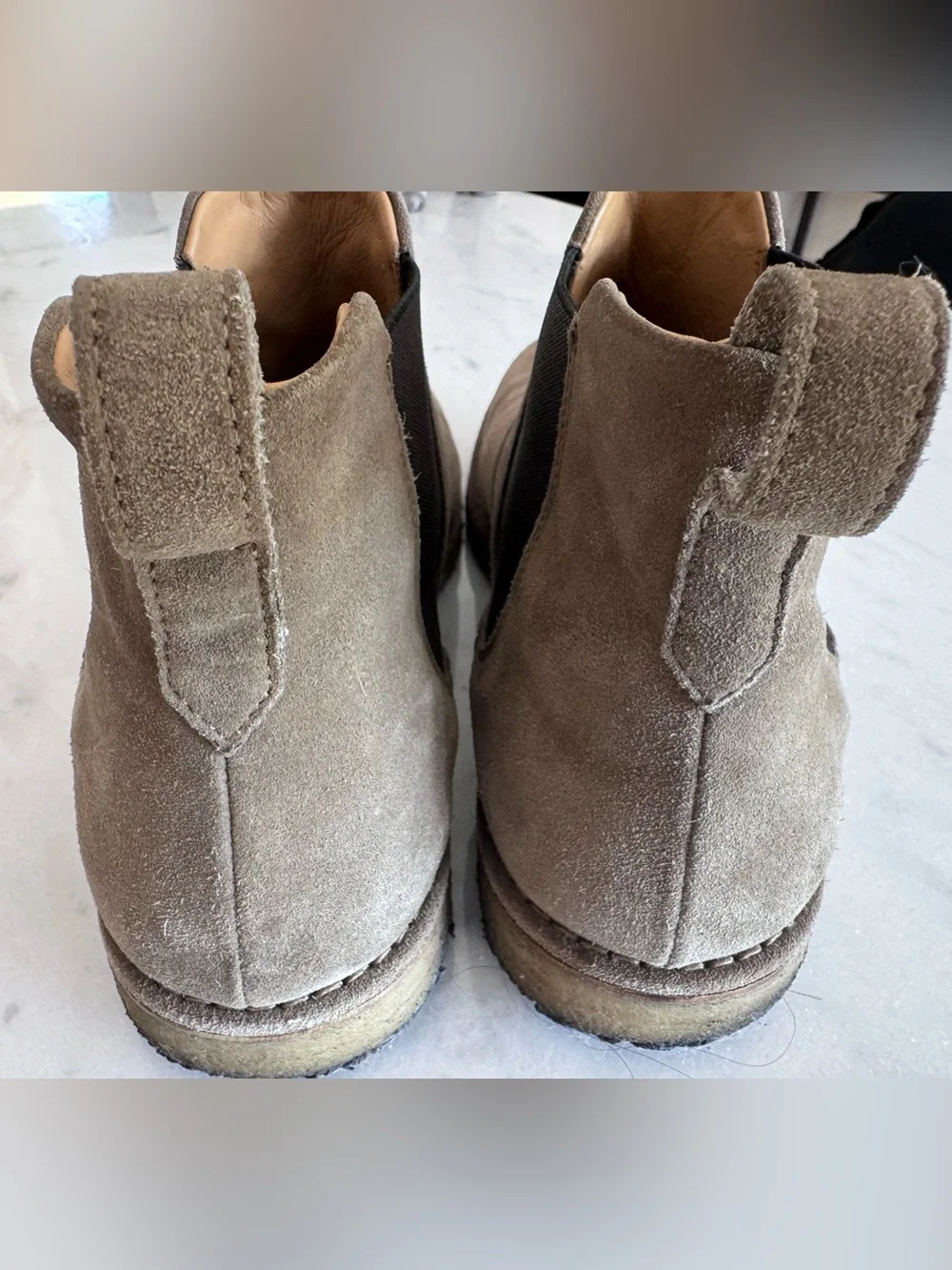 Vince Men's Chukka Boots in Taupe Suede with Black Elastic GUC size 11